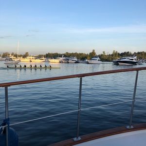 Meet your Posher, Urairat